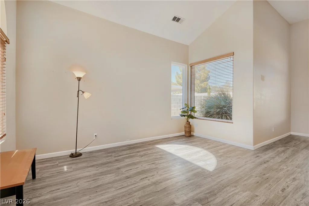 8531 Shelly, Las Vegas, NV 89123
