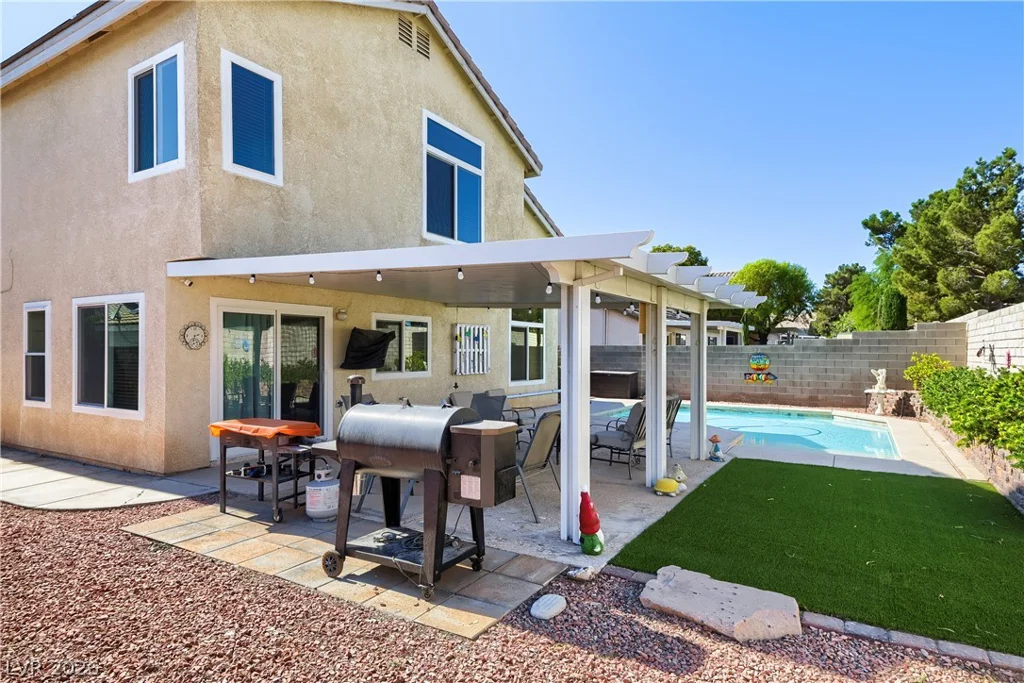8531 Shelly, Las Vegas, NV 89123