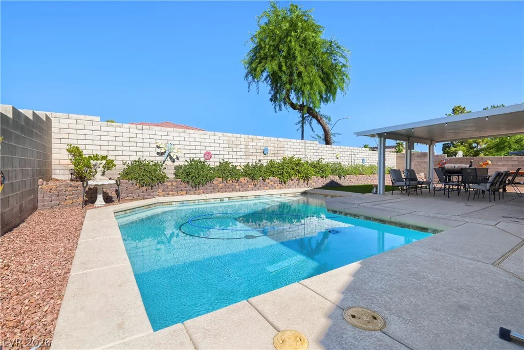 8531 Shelly, Las Vegas, NV 89123
