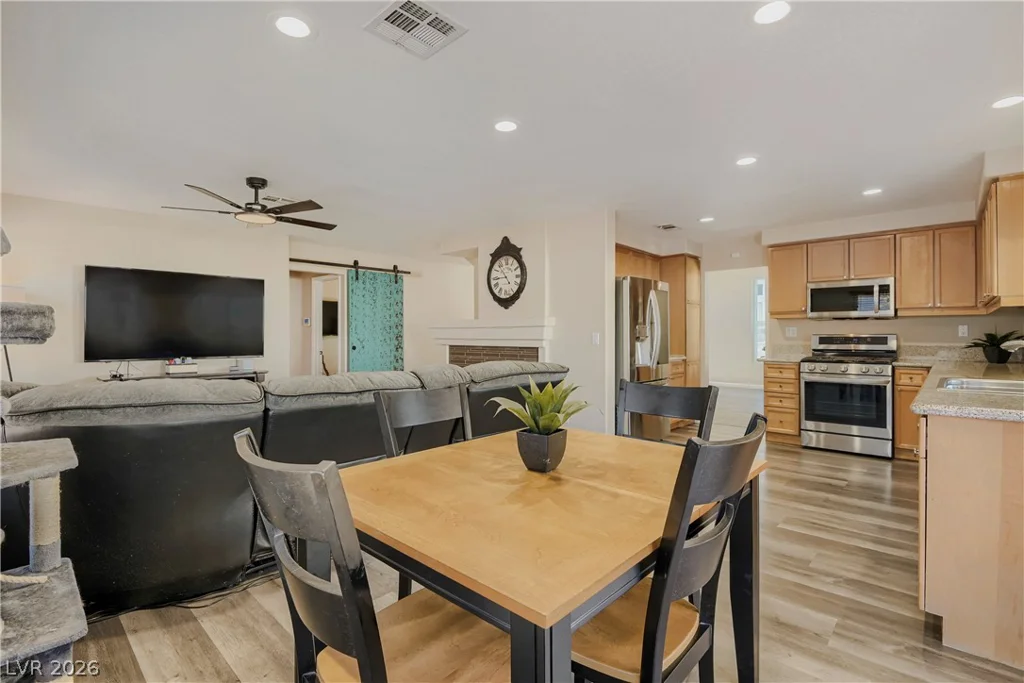 8531 Shelly, Las Vegas, NV 89123