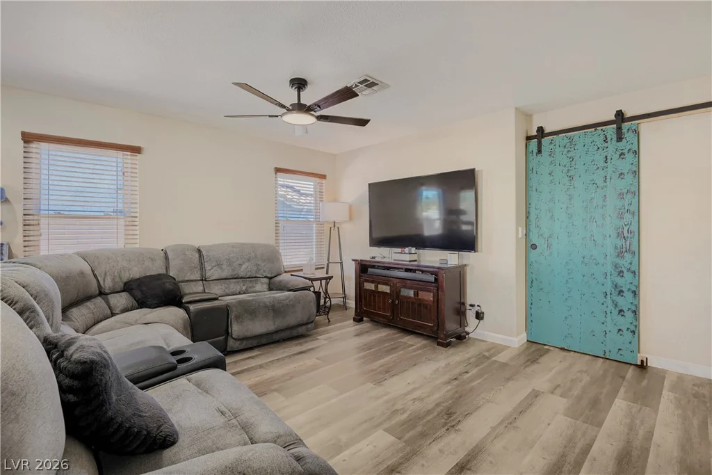 8531 Shelly, Las Vegas, NV 89123