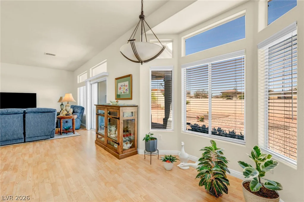 10020 Villa Ridge, Las Vegas, NV 89134