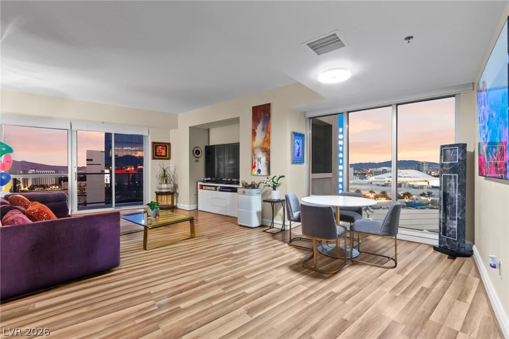 2700 Las Vegas, Las Vegas, NV 89109