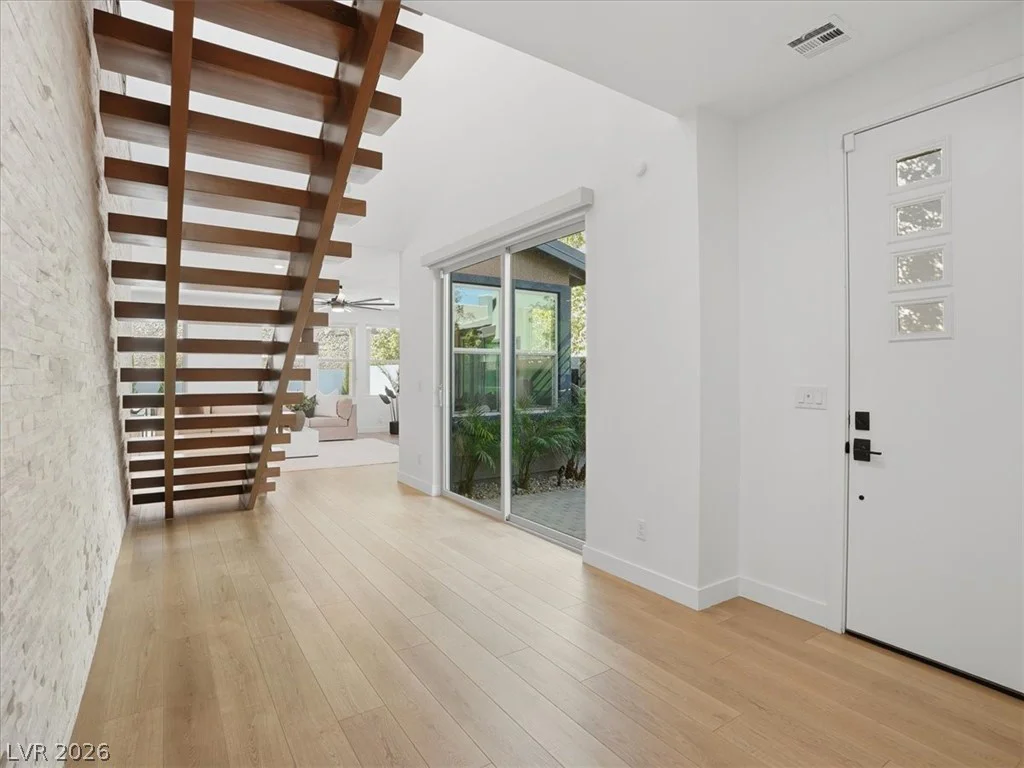9725 Starlight Ridge, Las Vegas, NV 89148