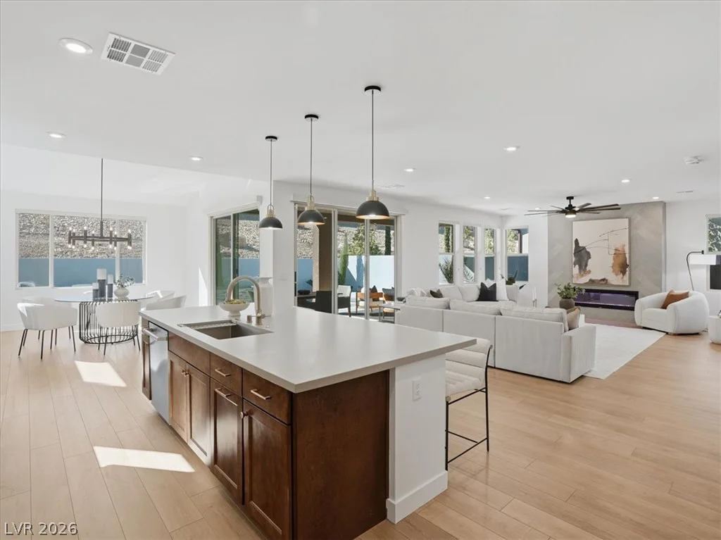 9725 Starlight Ridge, Las Vegas, NV 89148