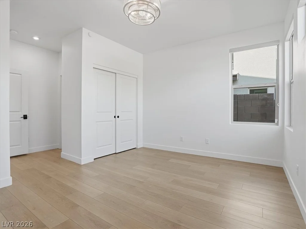 9725 Starlight Ridge, Las Vegas, NV 89148