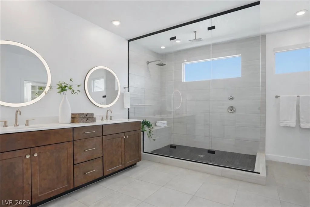 9725 Starlight Ridge, Las Vegas, NV 89148