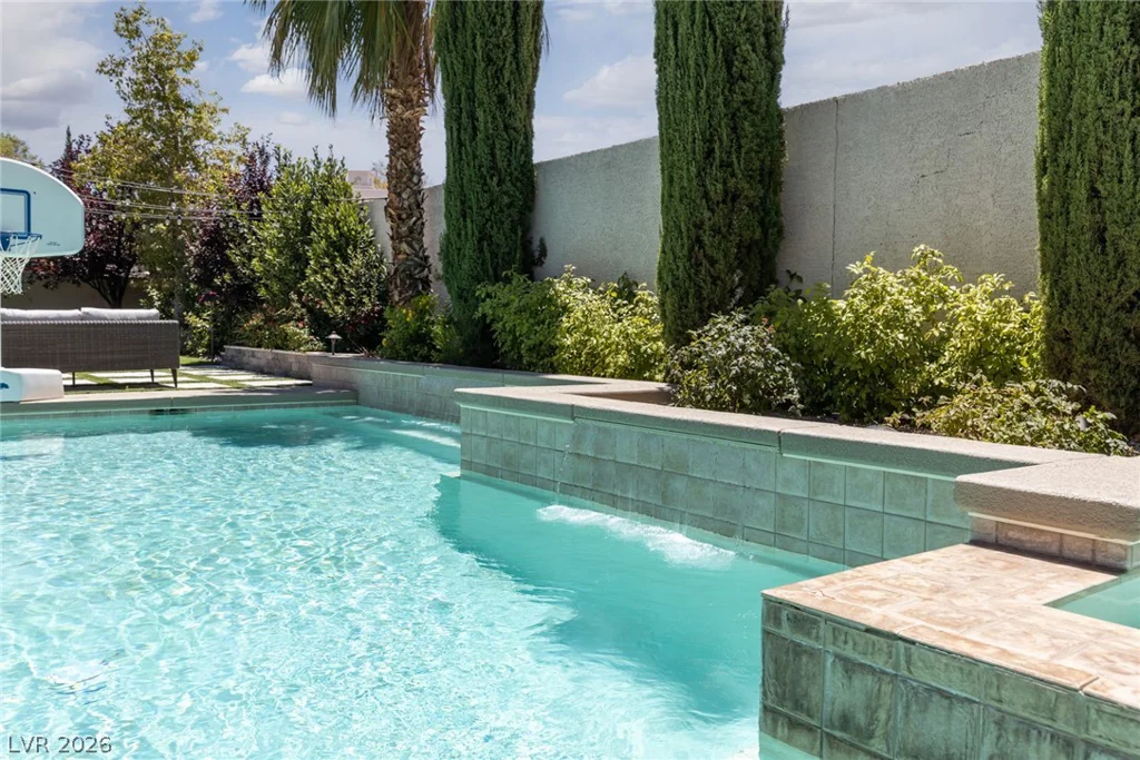 2715 Barrow Downs, Las Vegas, NV 89135