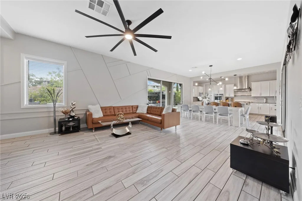367 Pollino Peaks, Las Vegas, NV 89138