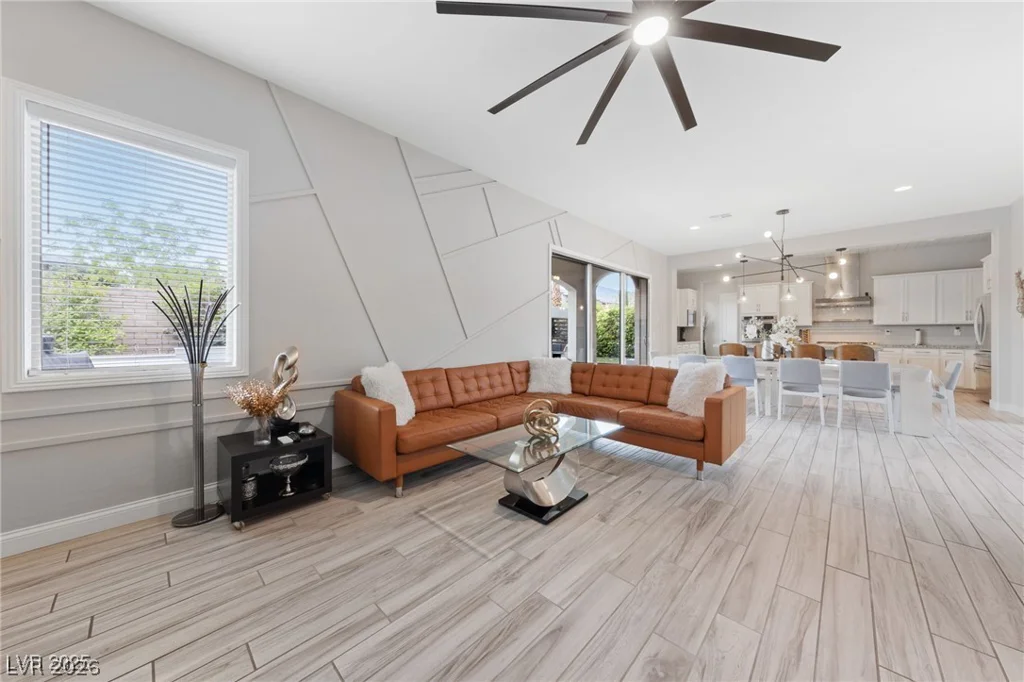 367 Pollino Peaks, Las Vegas, NV 89138