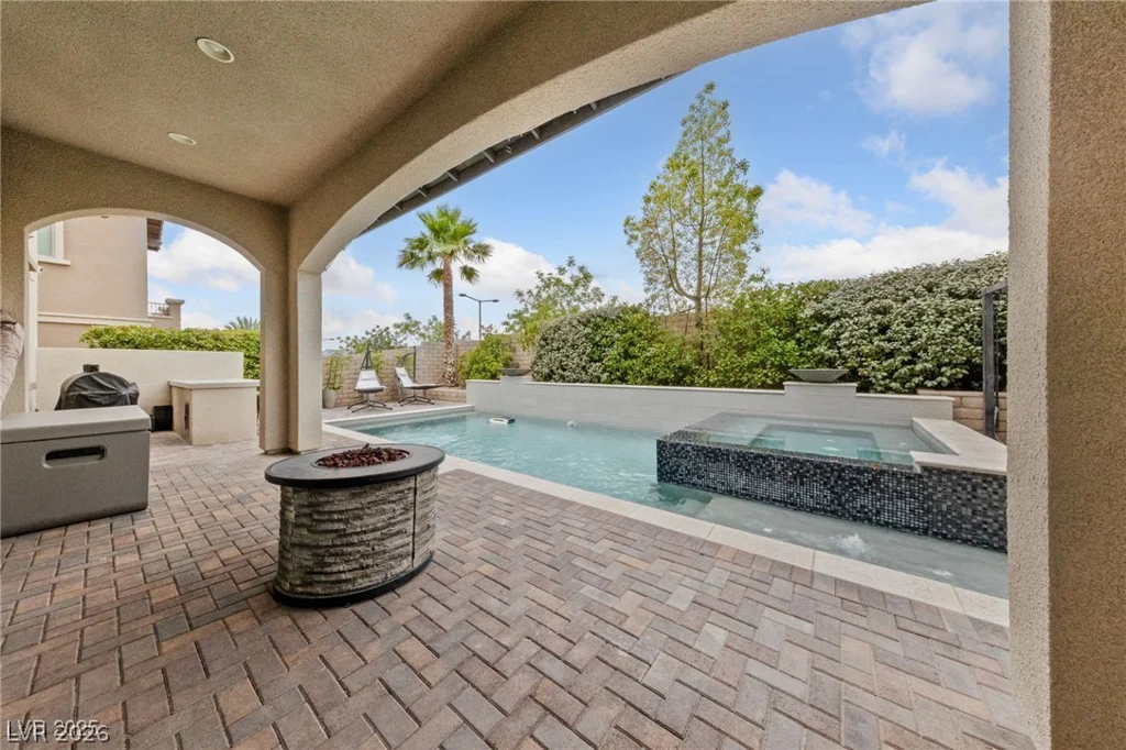 367 Pollino Peaks, Las Vegas, NV 89138