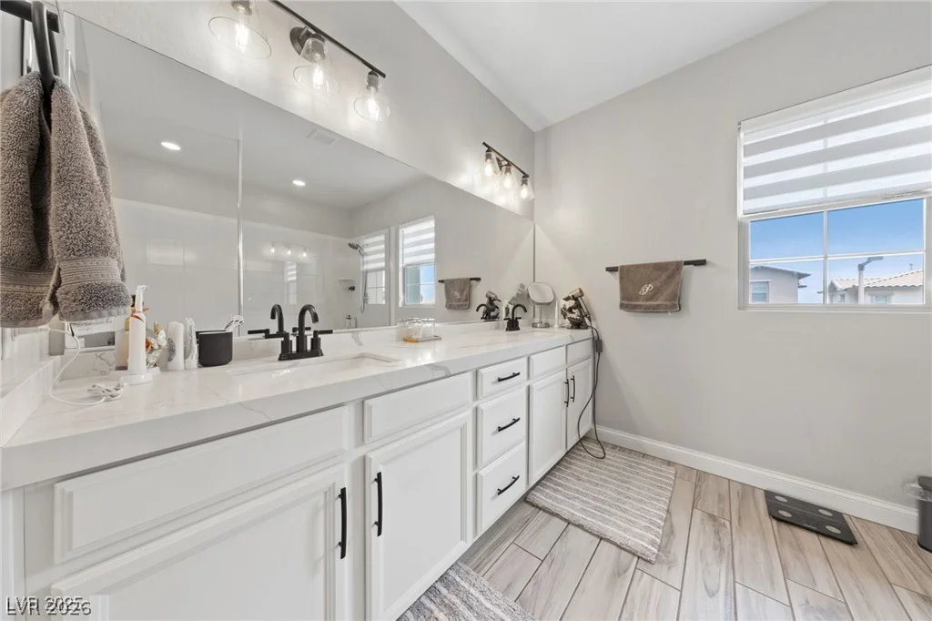 367 Pollino Peaks, Las Vegas, NV 89138