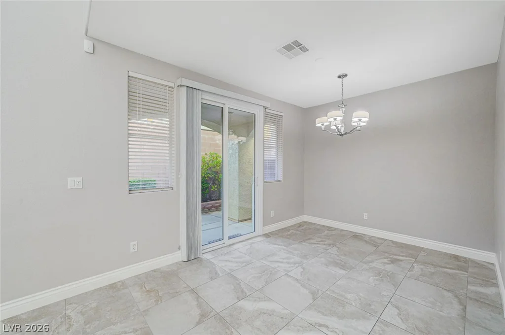 933 Bannockburn, Las Vegas, NV 89145