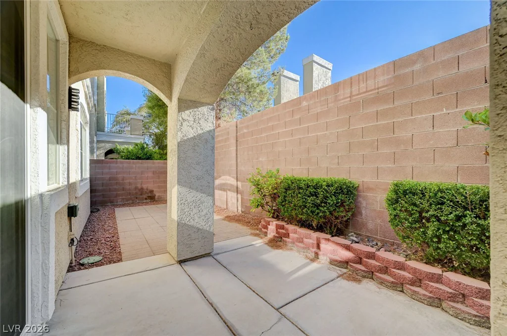 933 Bannockburn, Las Vegas, NV 89145