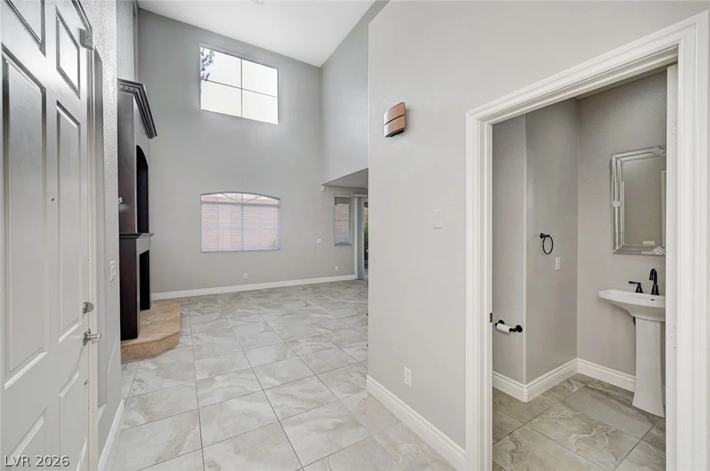 933 Bannockburn, Las Vegas, NV 89145