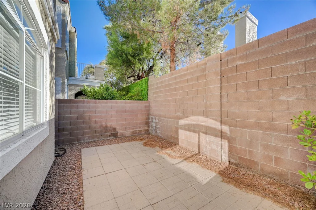 933 Bannockburn, Las Vegas, NV 89145