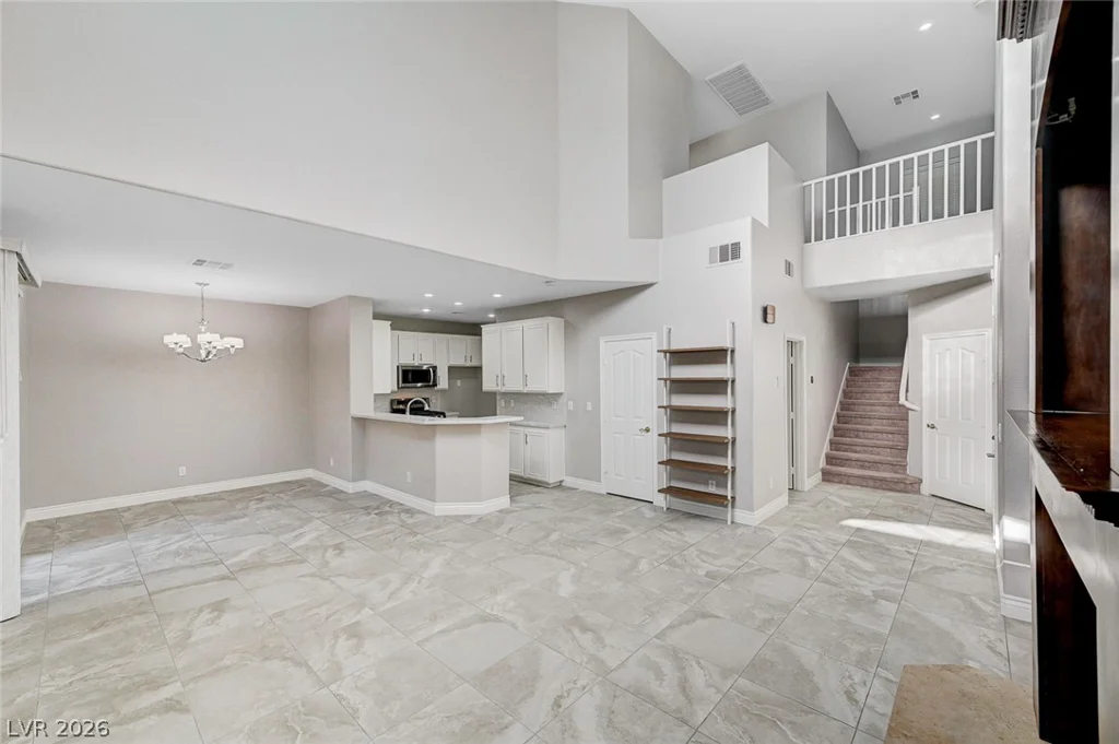 933 Bannockburn, Las Vegas, NV 89145