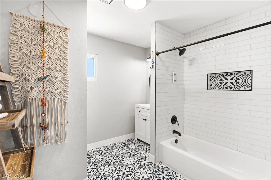 845 Kenny, Las Vegas, NV 89107