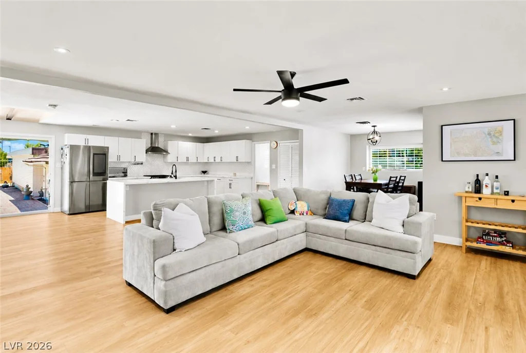 845 Kenny, Las Vegas, NV 89107