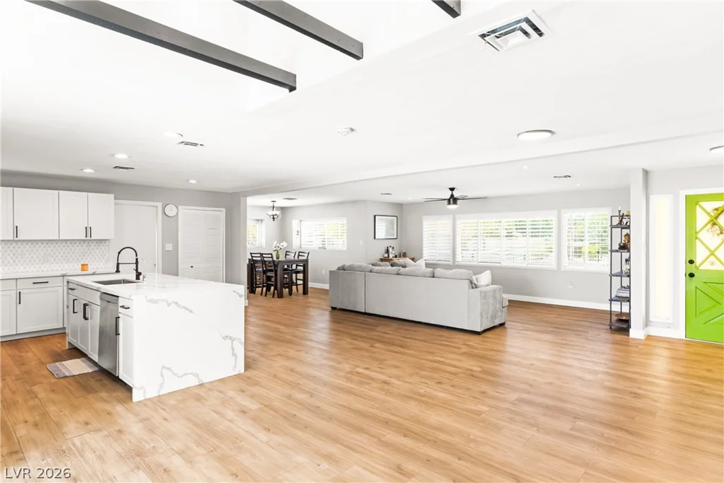 845 Kenny, Las Vegas, NV 89107