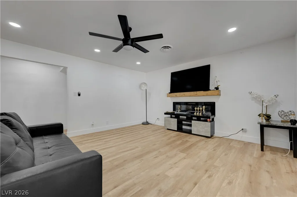 4412 Denia, Las Vegas, NV 89108