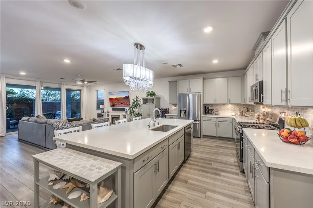 10090 Desert Azure, Las Vegas, NV 89178