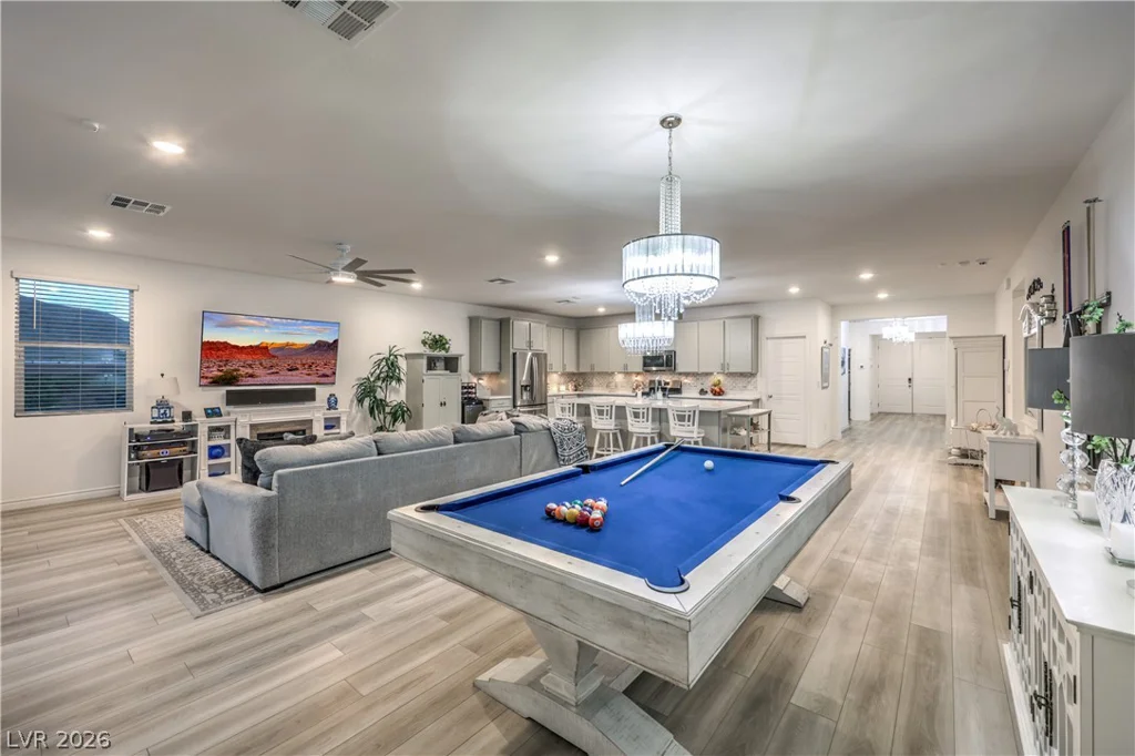 10090 Desert Azure, Las Vegas, NV 89178