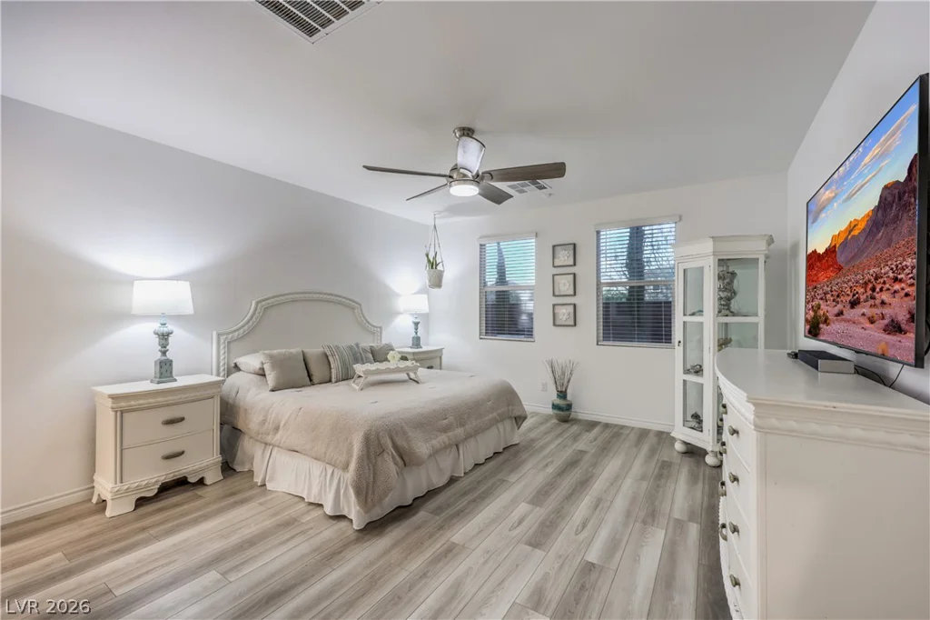 10090 Desert Azure, Las Vegas, NV 89178