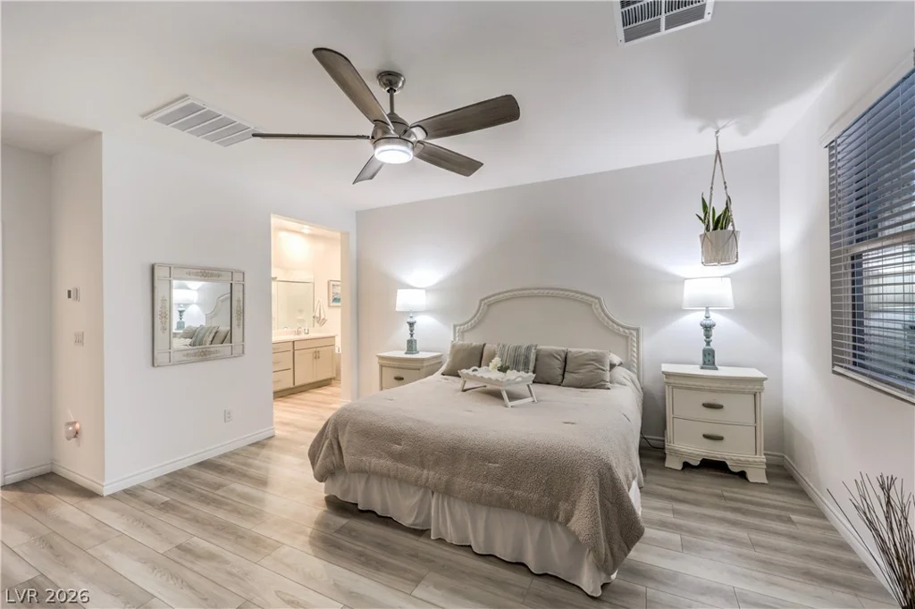 10090 Desert Azure, Las Vegas, NV 89178