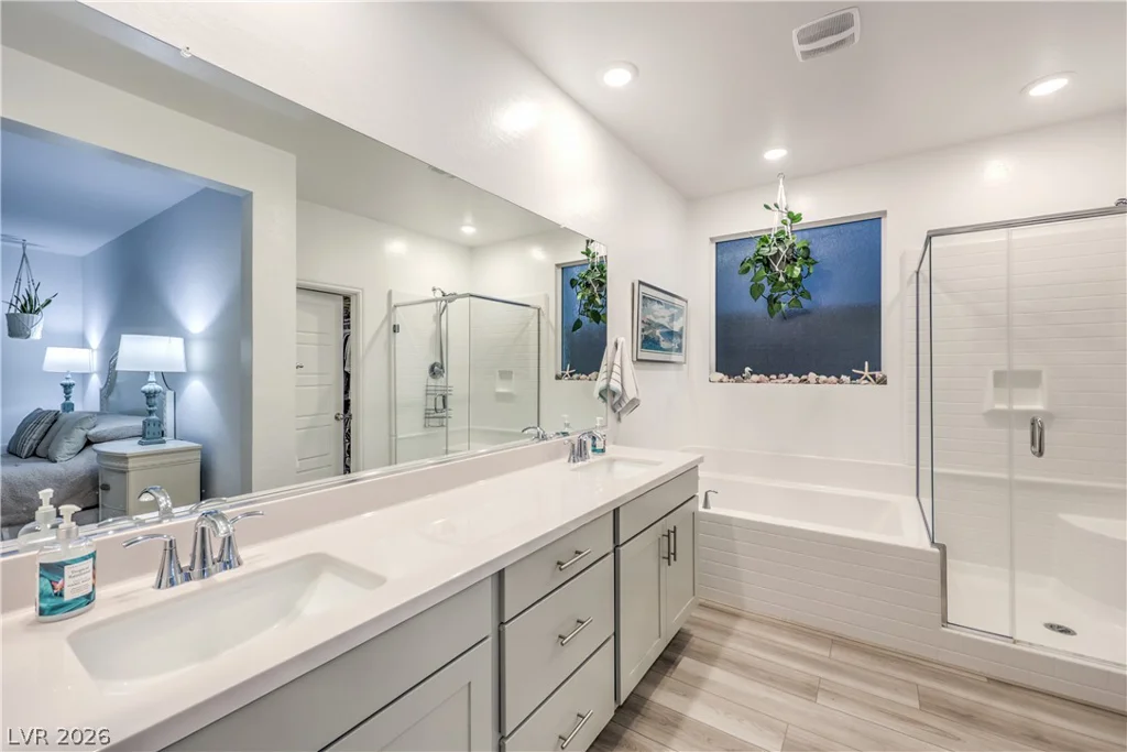 10090 Desert Azure, Las Vegas, NV 89178