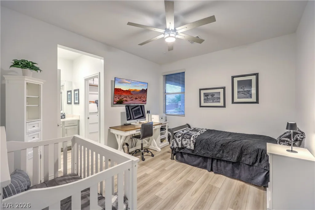 10090 Desert Azure, Las Vegas, NV 89178