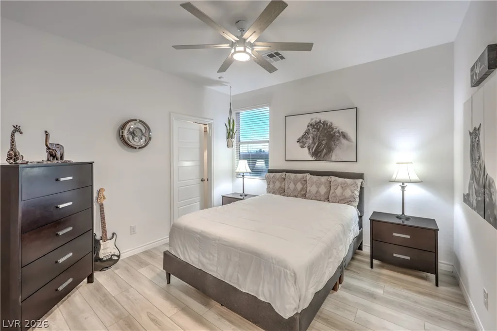 10090 Desert Azure, Las Vegas, NV 89178