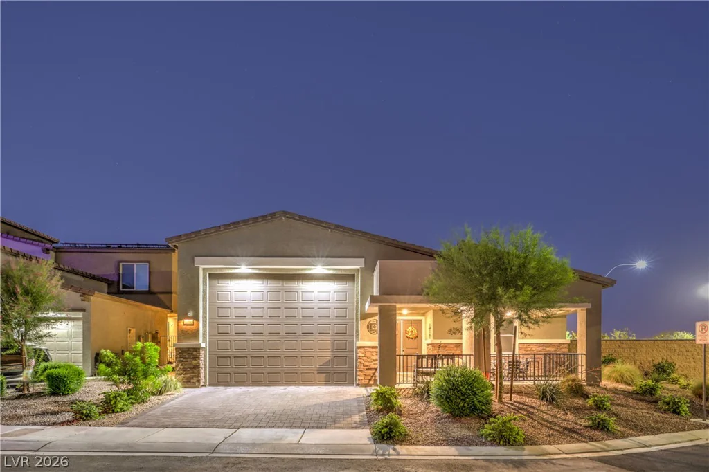 10090 Desert Azure, Las Vegas, NV 89178