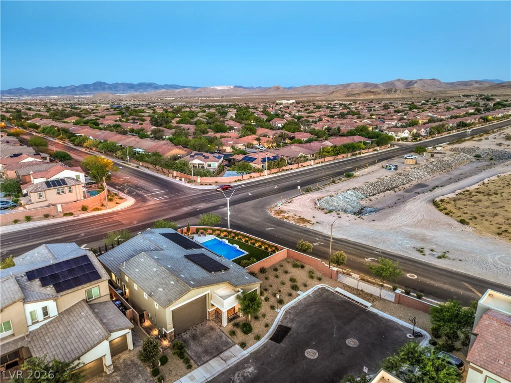 10090 Desert Azure, Las Vegas, NV 89178