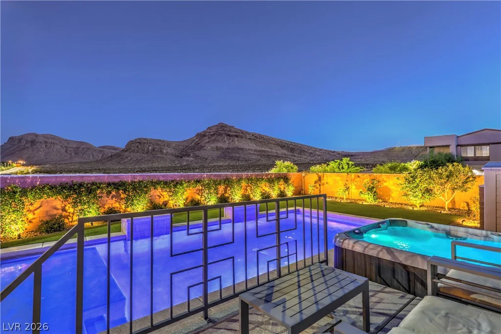 10090 Desert Azure, Las Vegas, NV 89178