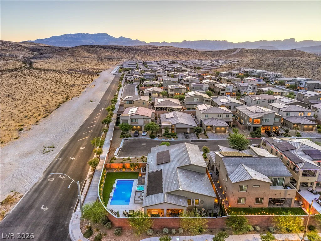 10090 Desert Azure, Las Vegas, NV 89178