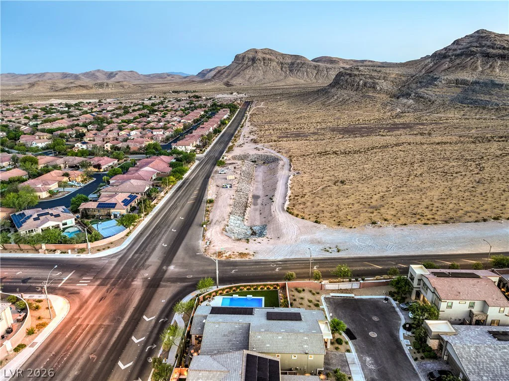 10090 Desert Azure, Las Vegas, NV 89178