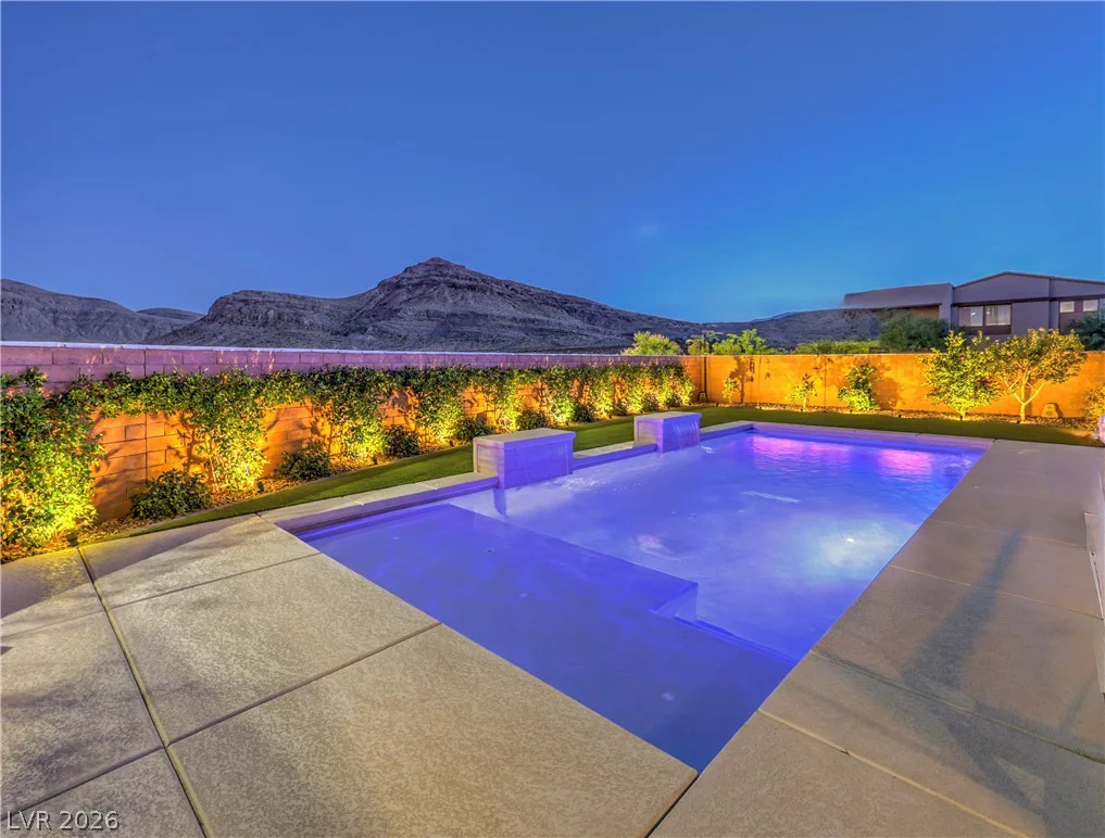 10090 Desert Azure, Las Vegas, NV 89178