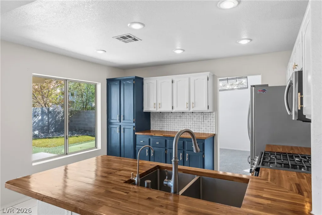 2444 Avenida Flores, Henderson, NV 89074