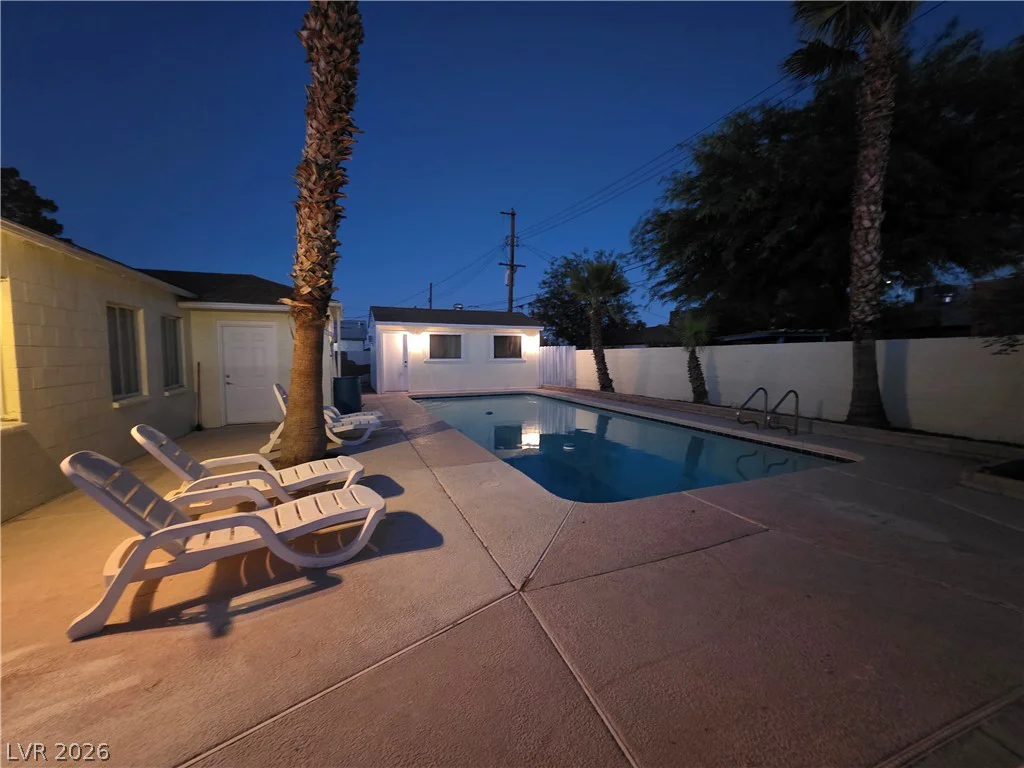 4219 Fulton, Las Vegas, NV 89107