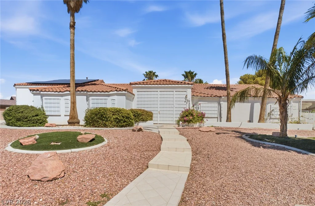 6325 Woodstock, Las Vegas, NV 89118