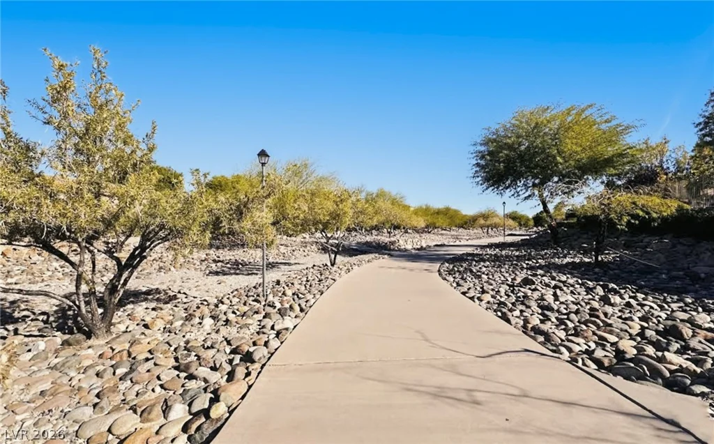 6325 Woodstock, Las Vegas, NV 89118