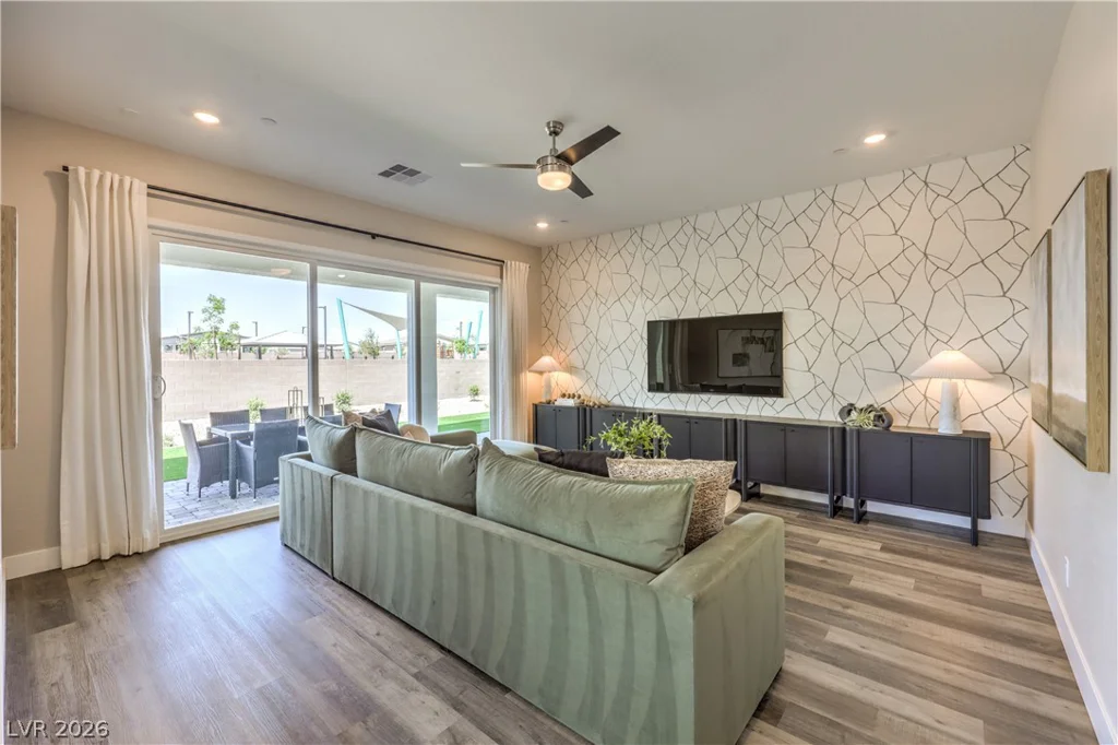 7916 Arial Bay, North Las Vegas, NV 89084
