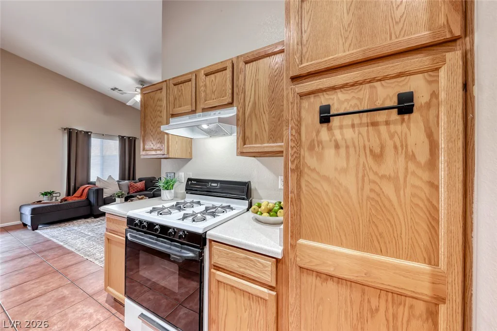 6255 Dan Blocker, Henderson, NV 89011