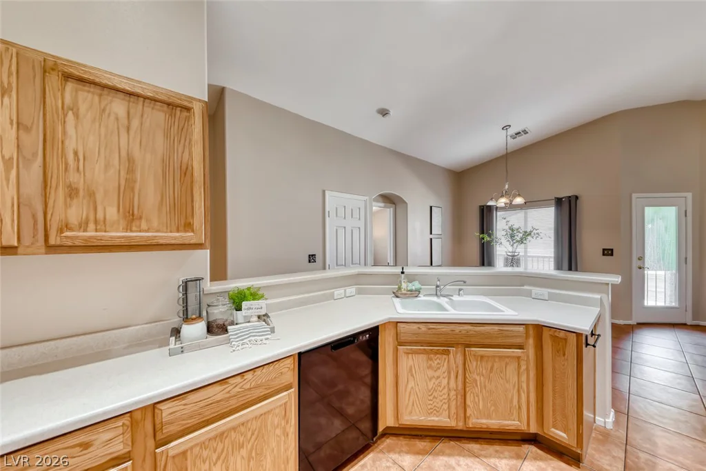 6255 Dan Blocker, Henderson, NV 89011