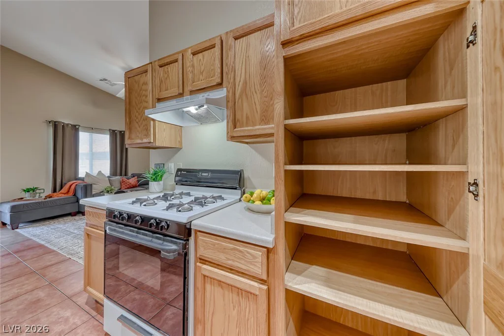 6255 Dan Blocker, Henderson, NV 89011