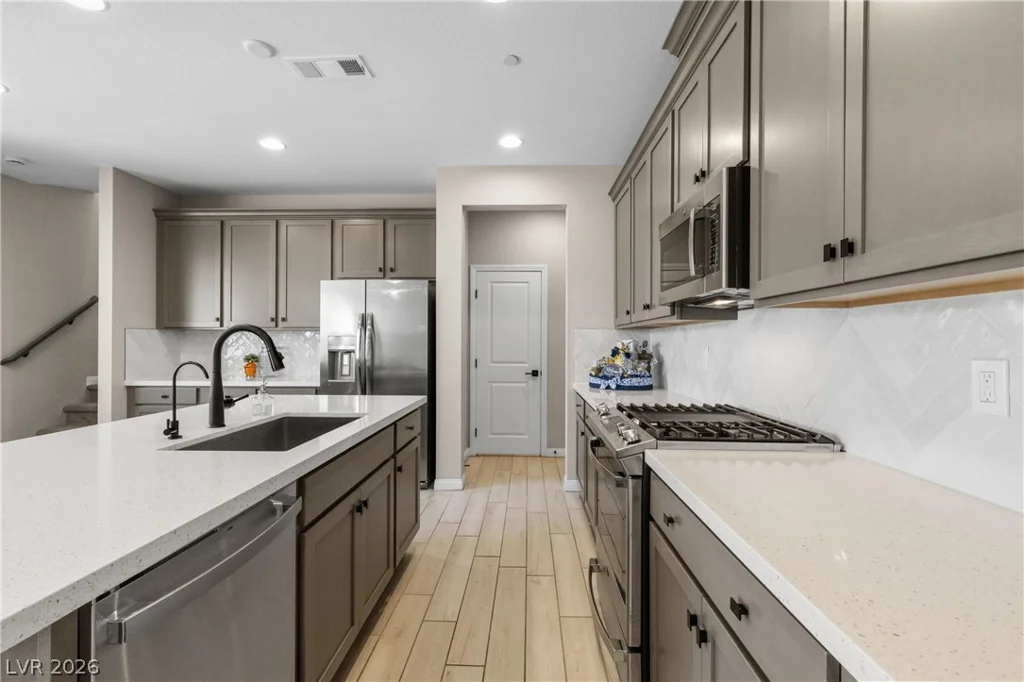 9452 Lunar Ray, Las Vegas, NV 89143