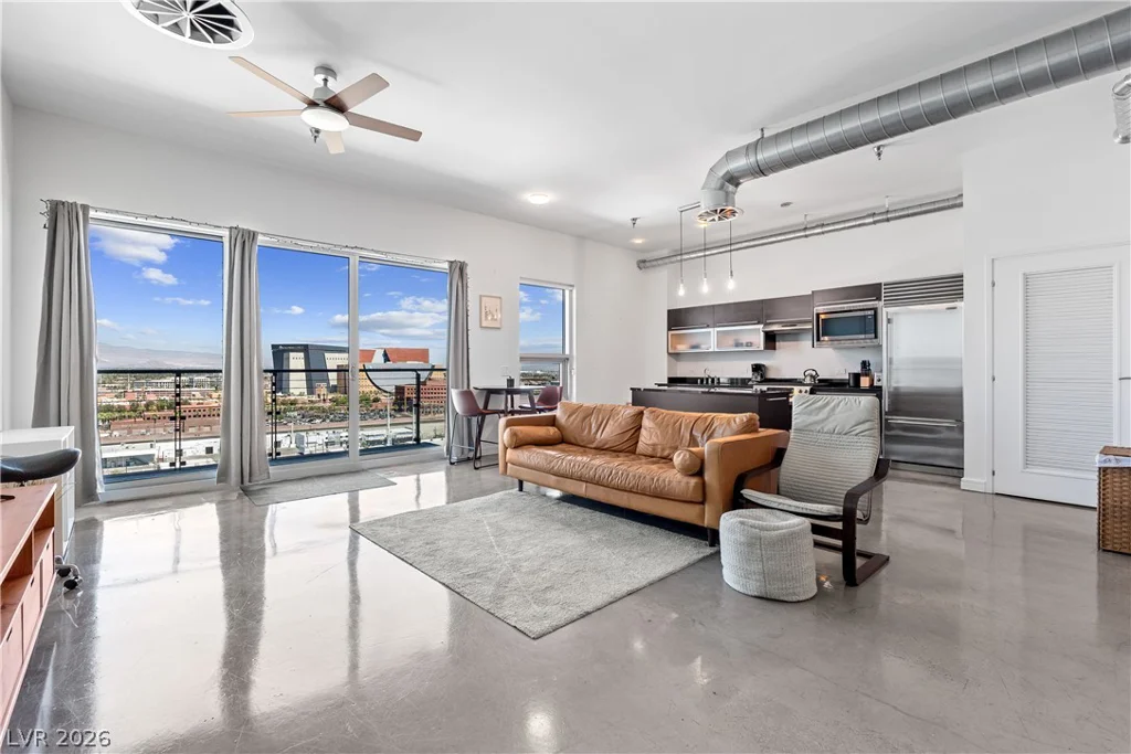 200 Hoover, Las Vegas, NV 89101