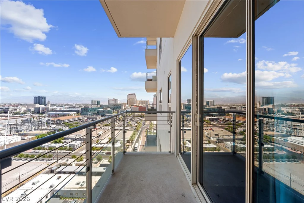 200 Hoover, Las Vegas, NV 89101