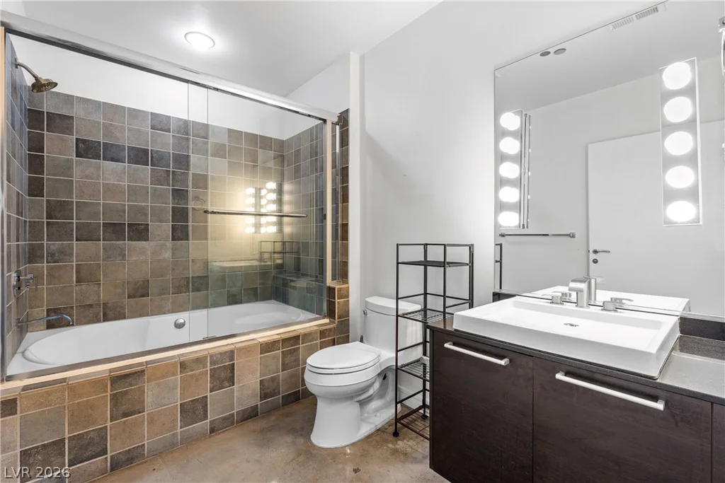 200 Hoover, Las Vegas, NV 89101